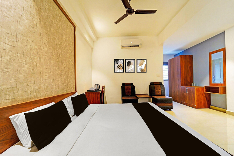 Room 3, Classic The Beige Hotel, Pathanamthitta