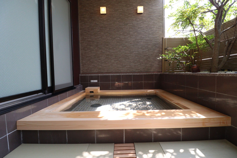 Bathroom 4, Dogo Onsen Yachiyo, Matsuyama