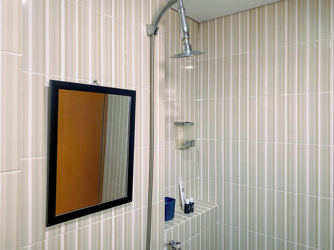 Bathroom 2, Calming Restful Studio Room At Apartment Cinere Resort, Depok