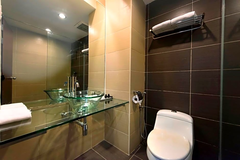 Bathroom 4, Kingwood Hotel Mukah, Mukah