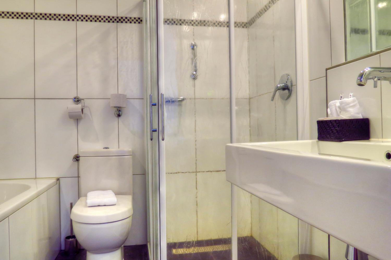 Bathroom 5, Forest Hotel, Den Helder