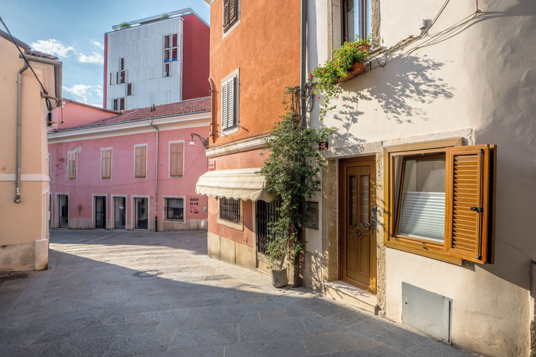 Exterior 4, Casa Terrazza in Historic Koper With Sea View, Koper