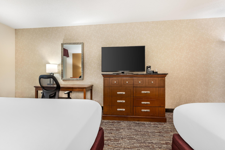 Bedroom 3, Drury Inn & Suites St. Louis Forest Park, Saint Louis