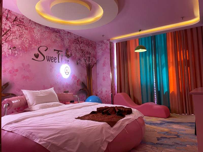 Bedroom 2, Boutique hotel follows apple song, Kashgar