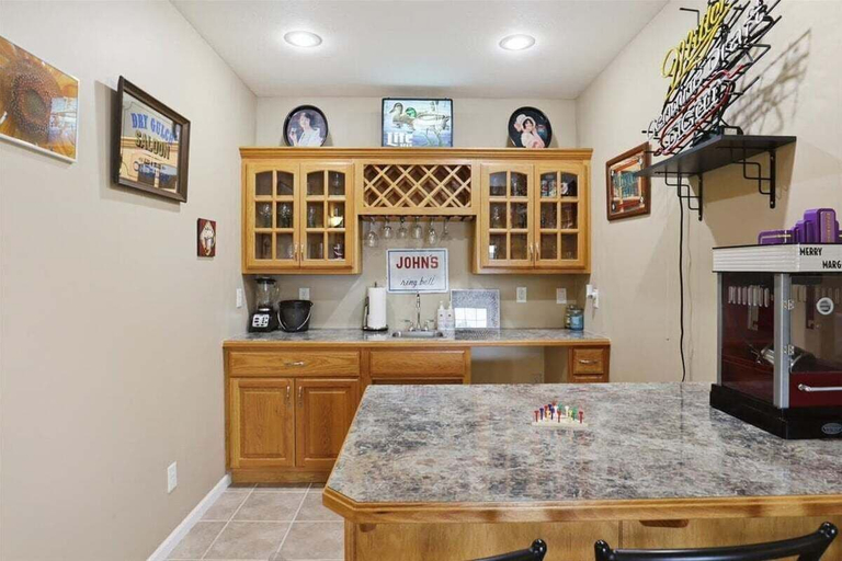 Private kitchen 2, Private Cove Dock, PWC Lifts, Huge Deck & Family Fun, Camden