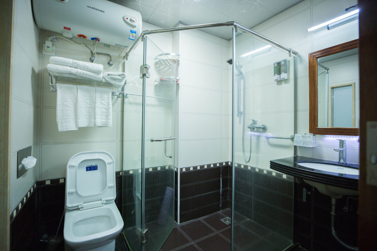Bathroom 3, Weiyana Hotel, Chaozhou