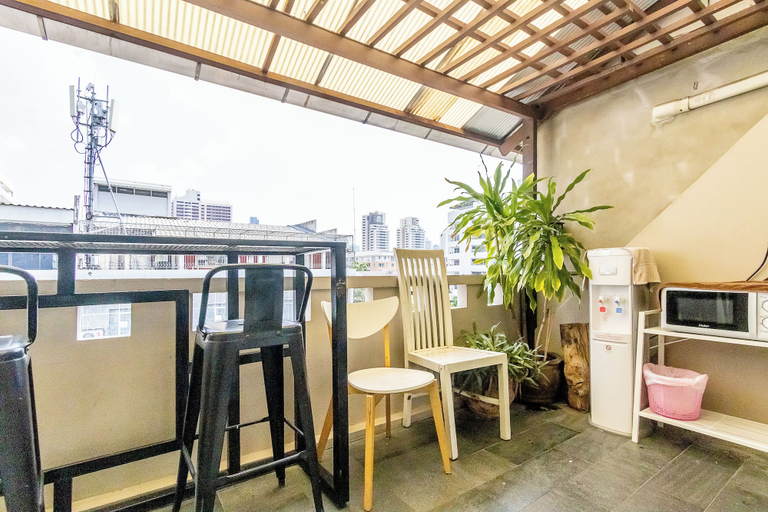 Others 5, Narastay @ Phrom Phong, Wattana