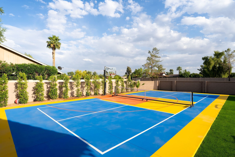 Room 5, The Ultimate Stay Play Retreat 4BR Sleeps 13, Maricopa
