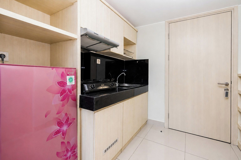 Private kitchen 4, Compact With Minimalist Design 2Br At Springlake Summarecon Bekasi Apartment, Bekasi
