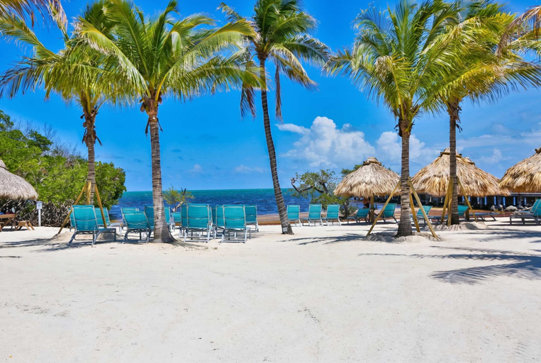 Room 3, Keys Escape Oceanfront Resort Condo Sleeps 6, Monroe