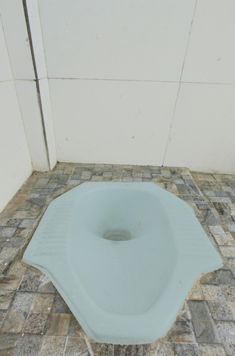Bathroom, OYO Life 93156 Rumah Kosan, Lombok