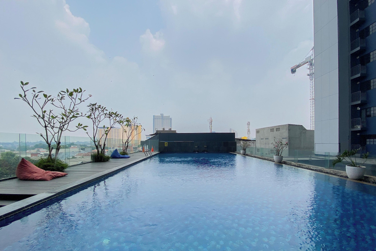 Pool 4, Good And Homey Studio At Evenciio Margonda Apartment, Depok