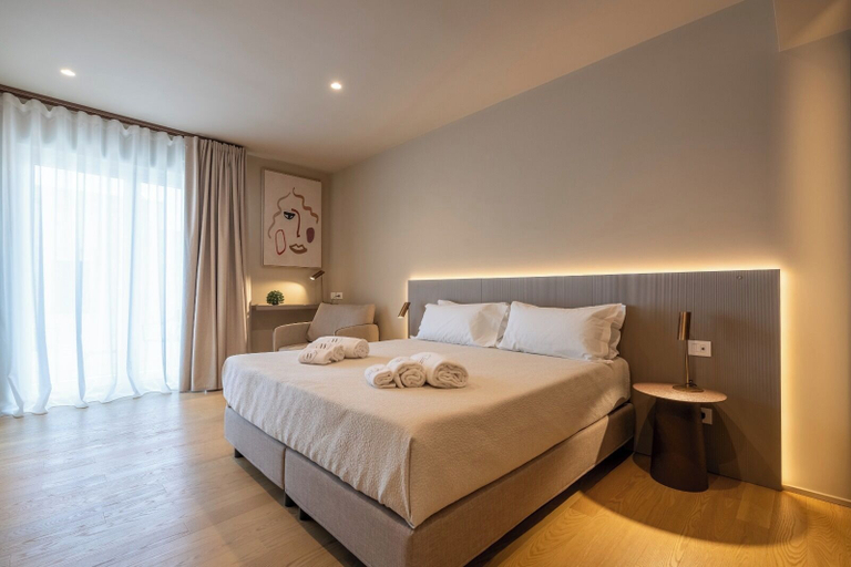 Room 2, Ardito White Coast Collection, Bari