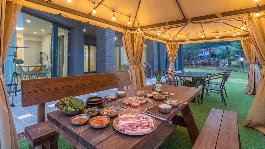 Food & Drinks, Hoengseong Withpet Village, Hoengseong