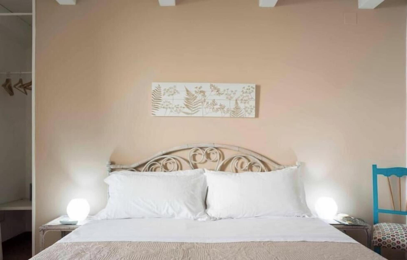 Bedroom 2, Palazzo Carrano, Salerno
