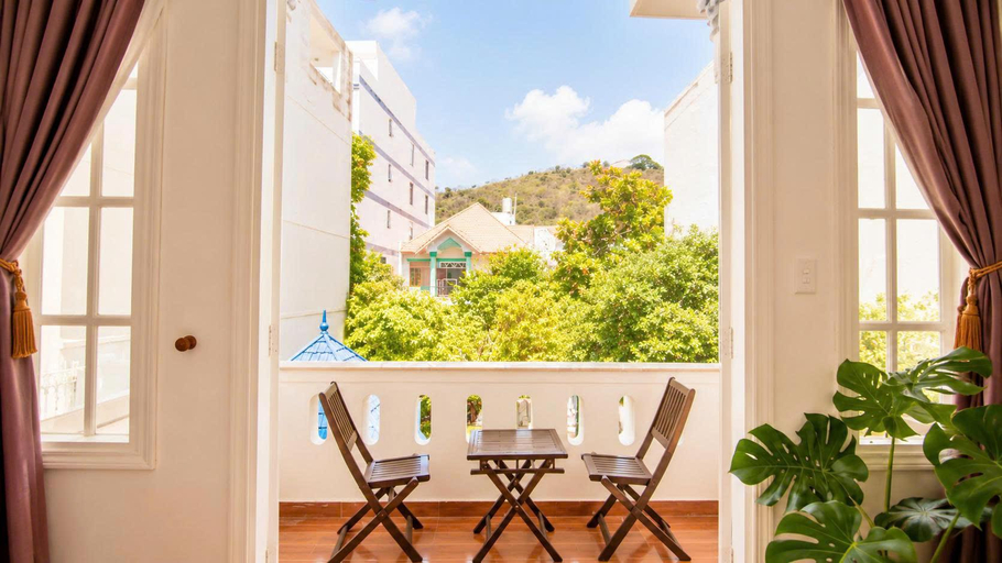 Bedroom 2, Green Villa - 5 bedrooms - Near The Beach, Ho Chi Minh City