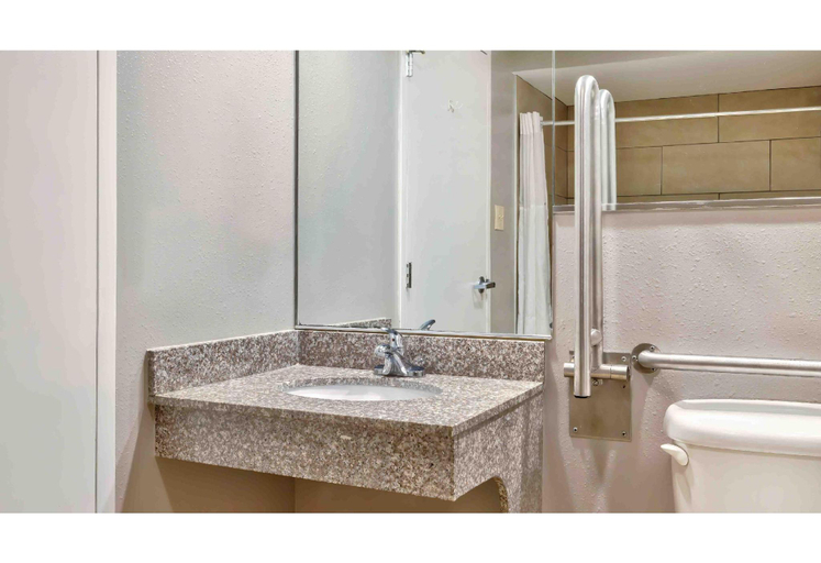 Bathroom 3, Motel 6 Bethel, CT - Danbury, Fairfield