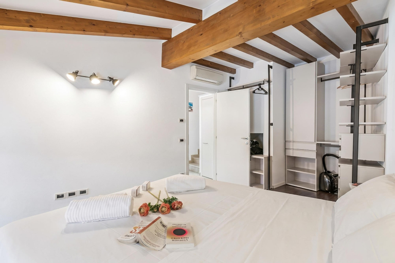 Bedroom 3, Riva's Rooftop Retreat, Trento