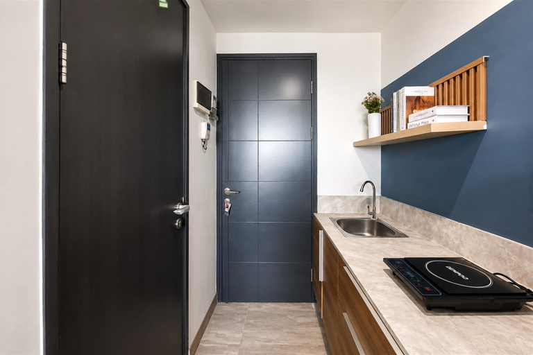 Private kitchen 3, Modern And Homey Studio Apartment Collins Boulevard, Tangerang