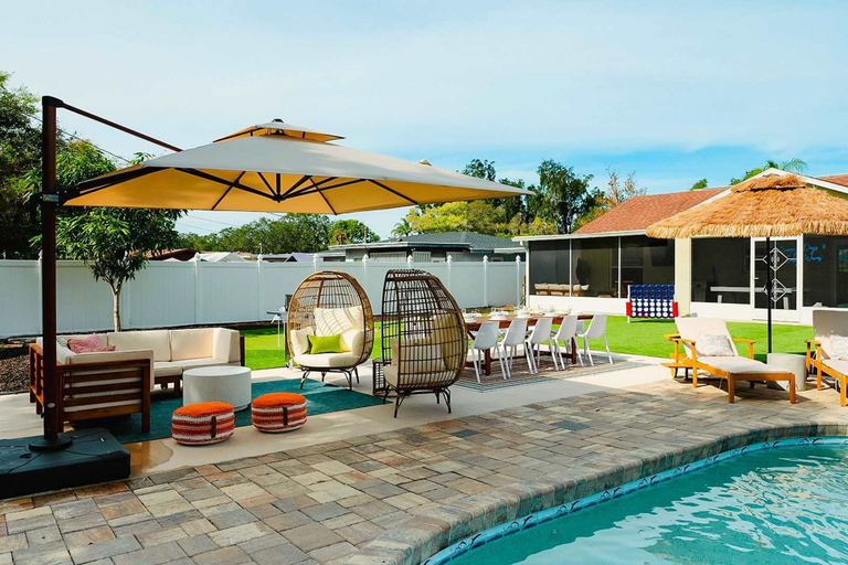 Room 4, Sleeps 10 Outdoor Oasis Heated Pool Grill, Manatee