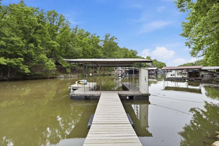 Lake 5, Osage Highlands Hideaway w/ Dock, Kayaks & Cove, Camden