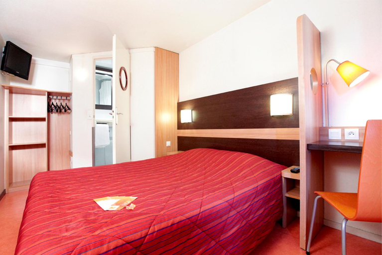 Bedroom 3, Premiere Classe Dunkerque Est Armbouts Cappel, Nord