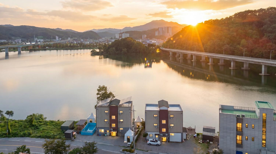 Exterior & Views 1, Chuncheon El Dorado Kid's Pension, Gapyeong