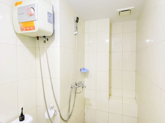 Bathroom 4, Calming And Comfortable Living In 3Br At Apartment Springlake Summarecon Bekasi, Bekasi