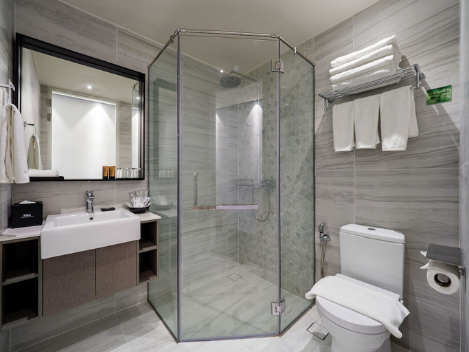 Bathroom, Ropewalk Piazza Hotel By PHC, Penang Island