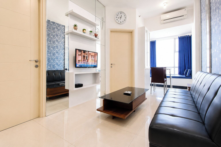 Living room 4, Serene Spacious 2Br At Apartment Benson Supermall Mansion, Surabaya