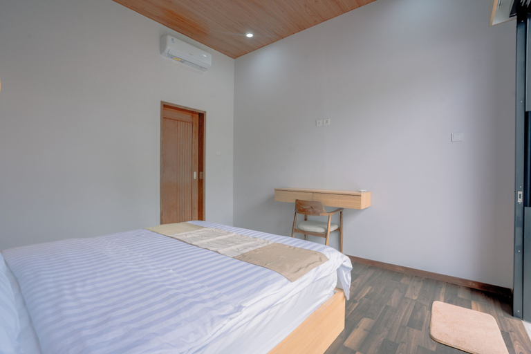 Room 3, Villa Amartha Sibang by Aishwarya Bali, Badung