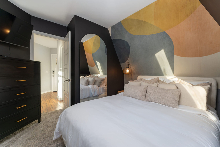 Room 5, Mountain Views Private Sauna Wet Bar Hot Tub, Madison