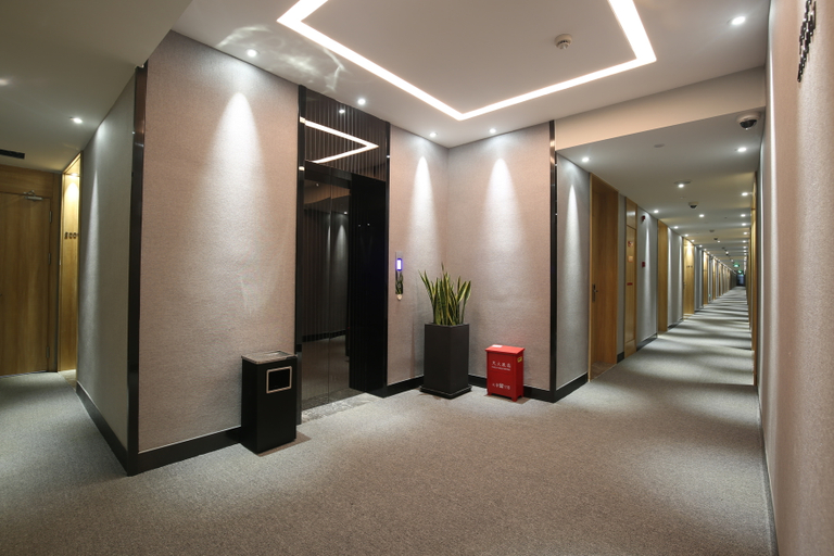 Others 3, Frst Yizhu Hotel (Shanghai Lujiazui Changyi Road Subway Station), Shanghai
