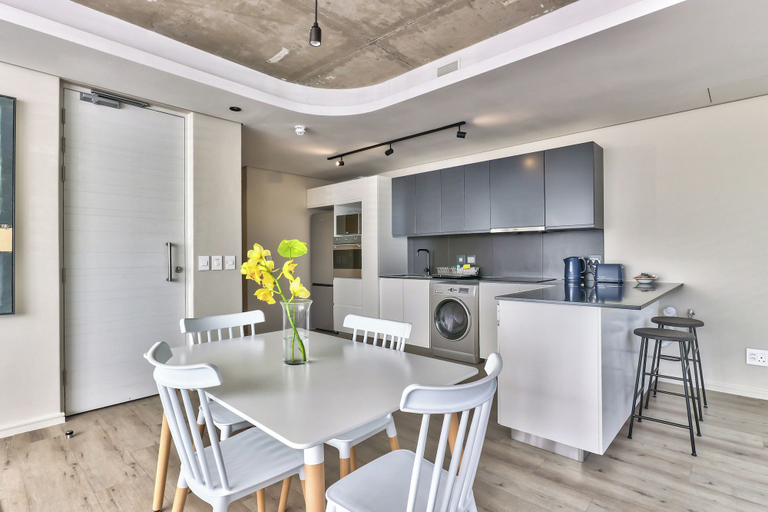 Dining, Luxury 2 Bedroom With Balcony, City of Cape Town