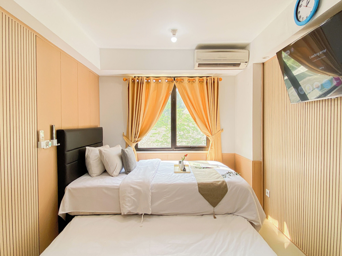 Room 2, Bright And Cozy Studio Room At Apartment Meikarta District 2, Cikarang