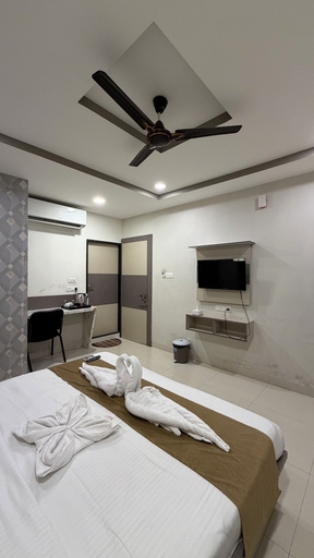 Room 4, Hotel Landmart Vista, Indore