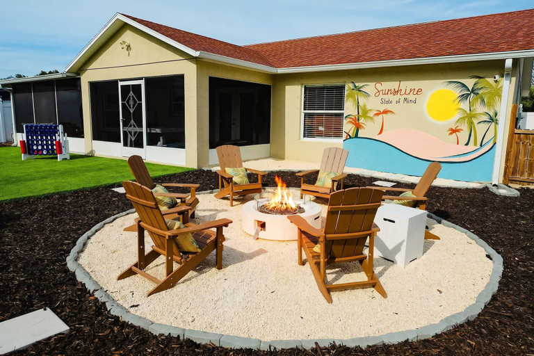 Room 2, Sleeps 10 Outdoor Oasis Heated Pool Grill, Manatee