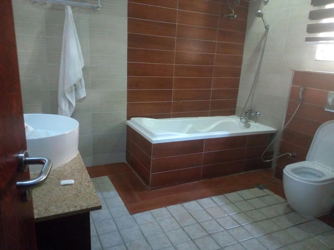 Bathroom, Aden 360 By Intra, AbujaMun