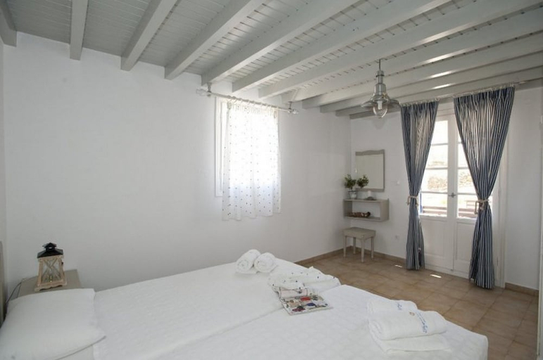 Bedroom 2, Gryparis Club Apartments, South Aegean