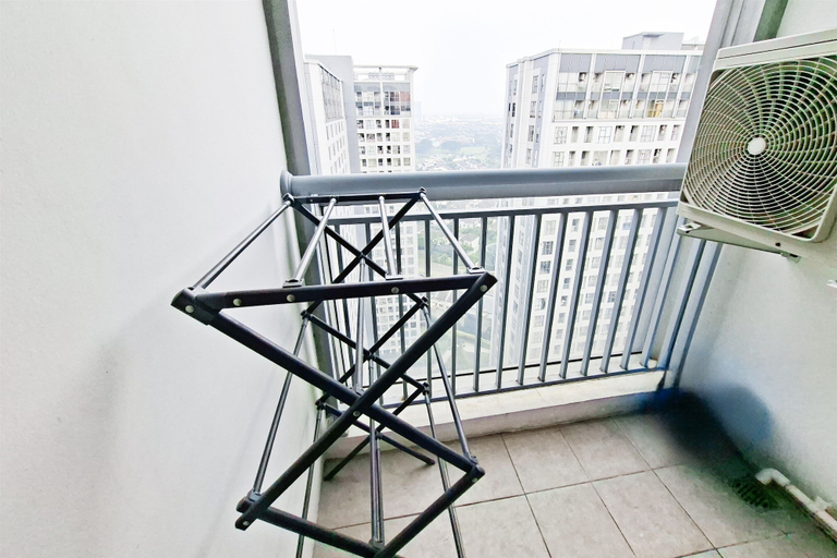 Balcony, Cozy Living In Trendy 2Br At Apartment M-Town Residence, Tangerang