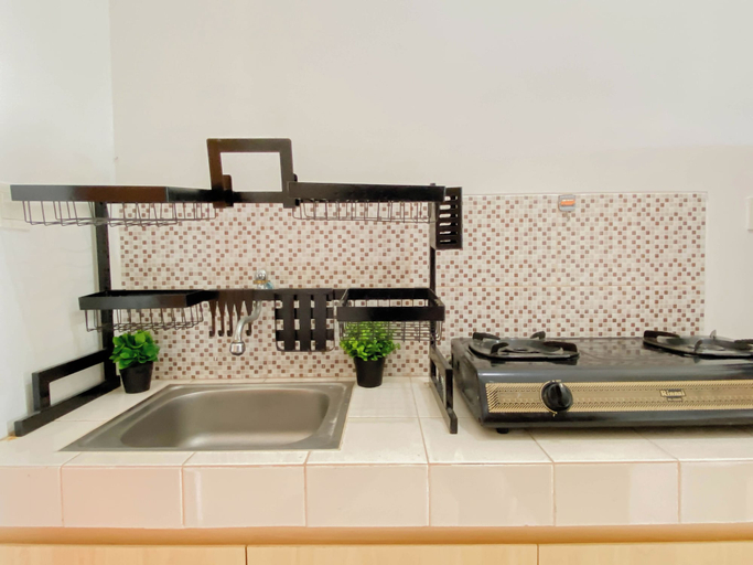Bathroom 2, Studio Apartment At Dave Near University Of Indonesia (Ui), Depok