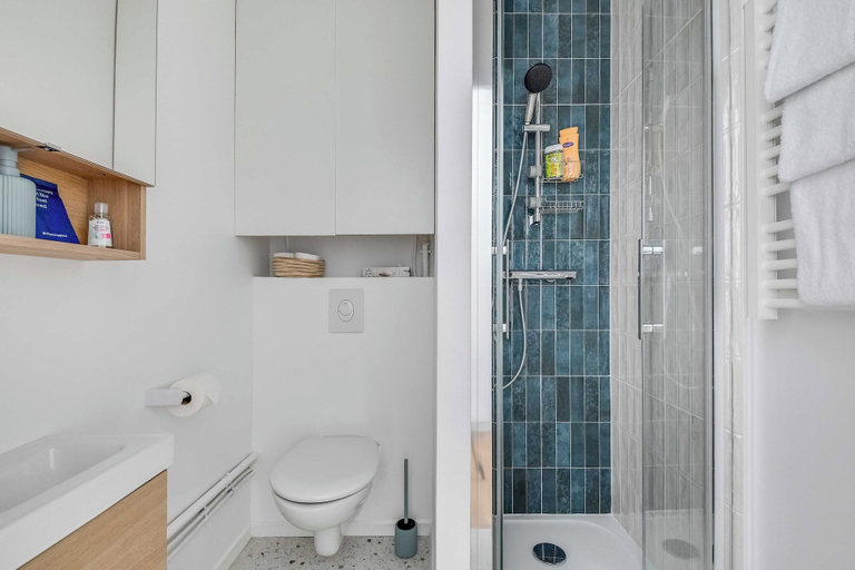 Bathroom 5, 2P Studio With Patio Near Paris, Seine-Saint-Denis