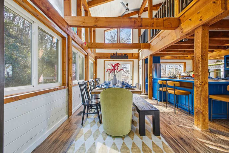 Room 5, Mtn Views Stargazing Dome Hot Tub Sleeps 20, Buncombe
