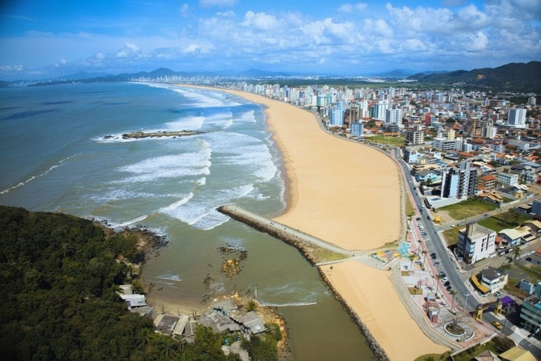 Room 4, Apto com Churrasqueira a 400m da Praia Gravat, Navegantes