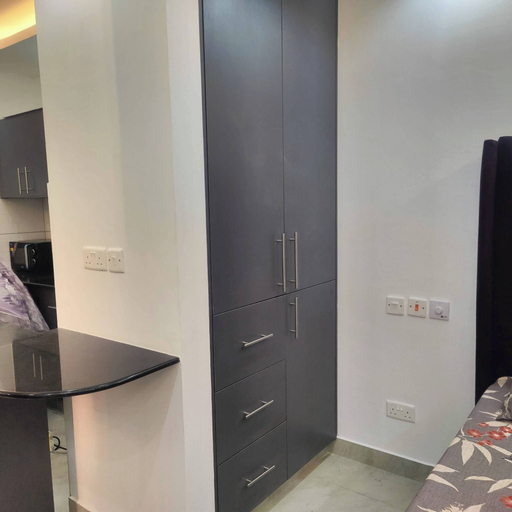 Room 2, Private Stylish Flat in Nyali Mombasa With Pool Near Beach, Nyali