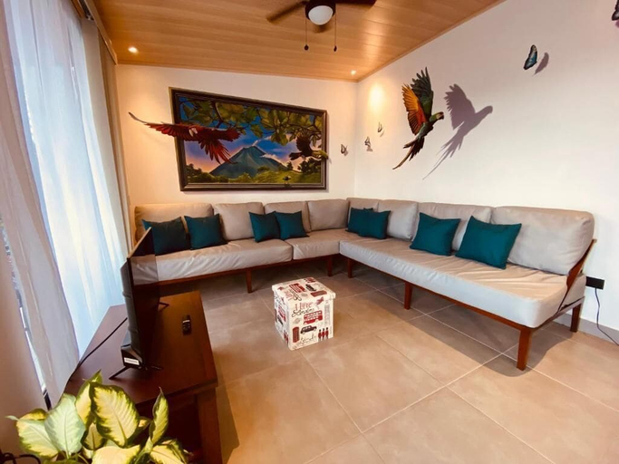 Living area, Casa Macaw, San Ramón