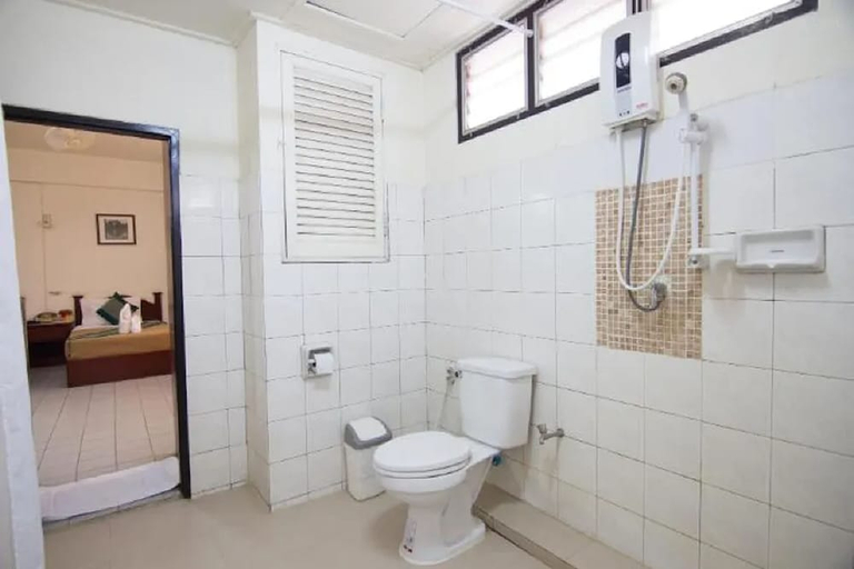 Bathroom 3, Khelangnakorn Lampang Hotel, Muang Lampang