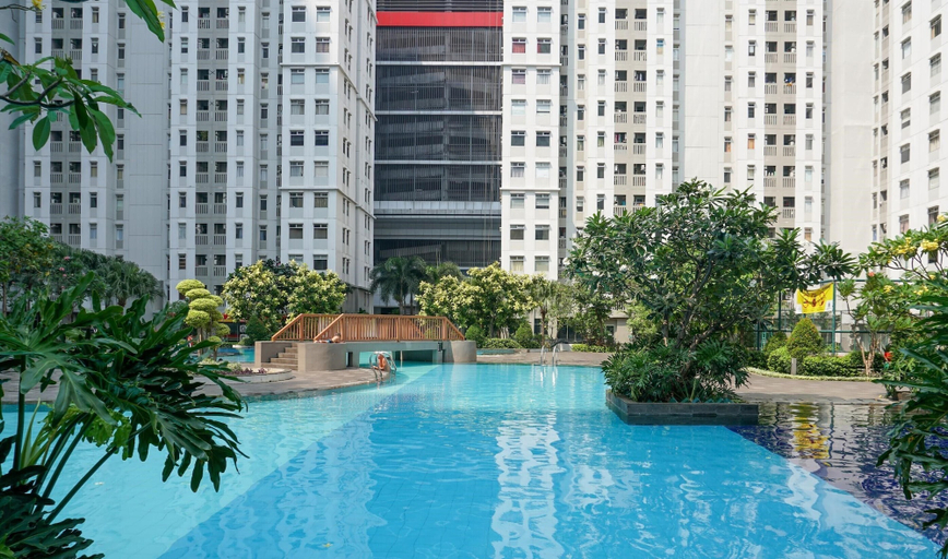 Pool, Luminous Modern 2Br At Apartment Green Bay Pluit, North Jakarta