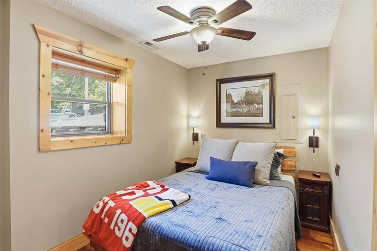 Room 2, Byrde's Eye Quiet Cove w/ Boat Slip & PWC Slips - Amazing Views, Camden