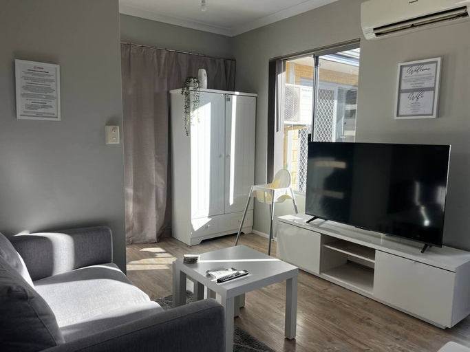 Room 2, Transit Nest - A 2brm Sepal Stay, Perth